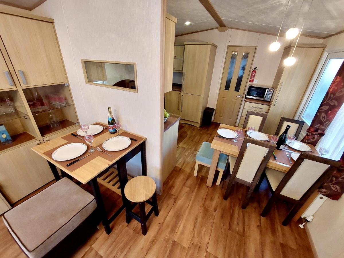 Mobilhomes 6 Et 8 Personnes Aven Kerlann Draps Fournis Camping Pont-Aven