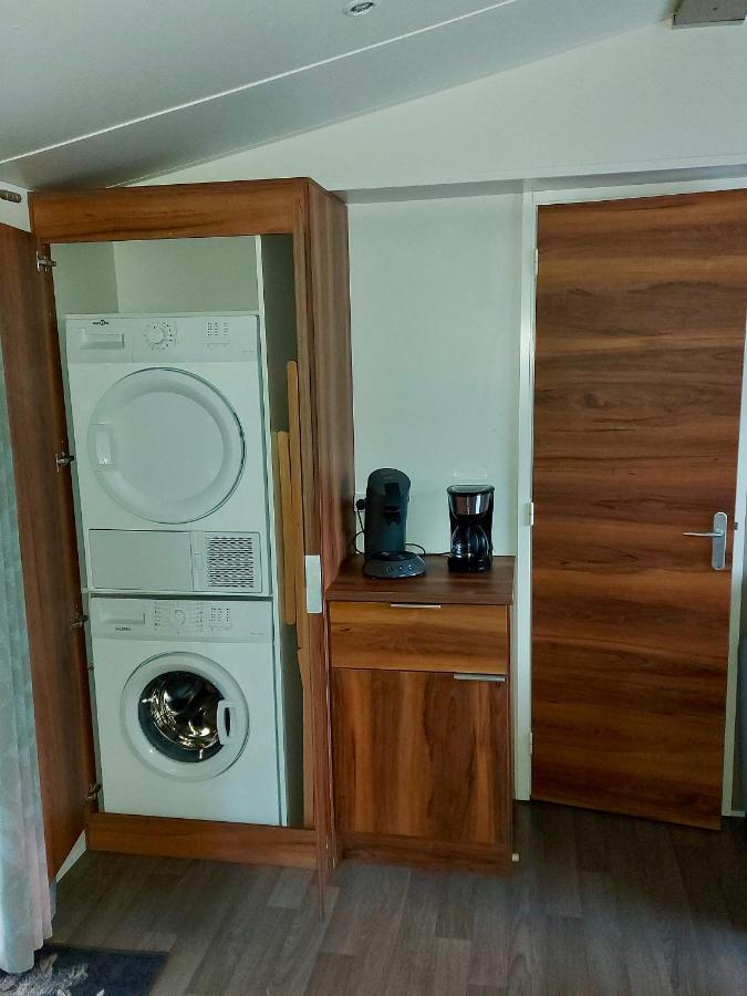 Mobilhomes 6 Et 8 Personnes Aven Kerlann Draps Fournis Camping *